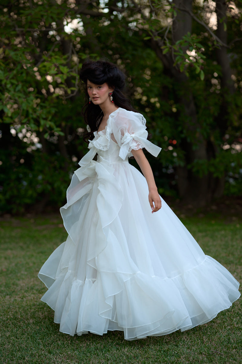 ivory selkie dress Selkie Ivory Organdy Wedding Gown with Bustle and Train, Female, Size S
