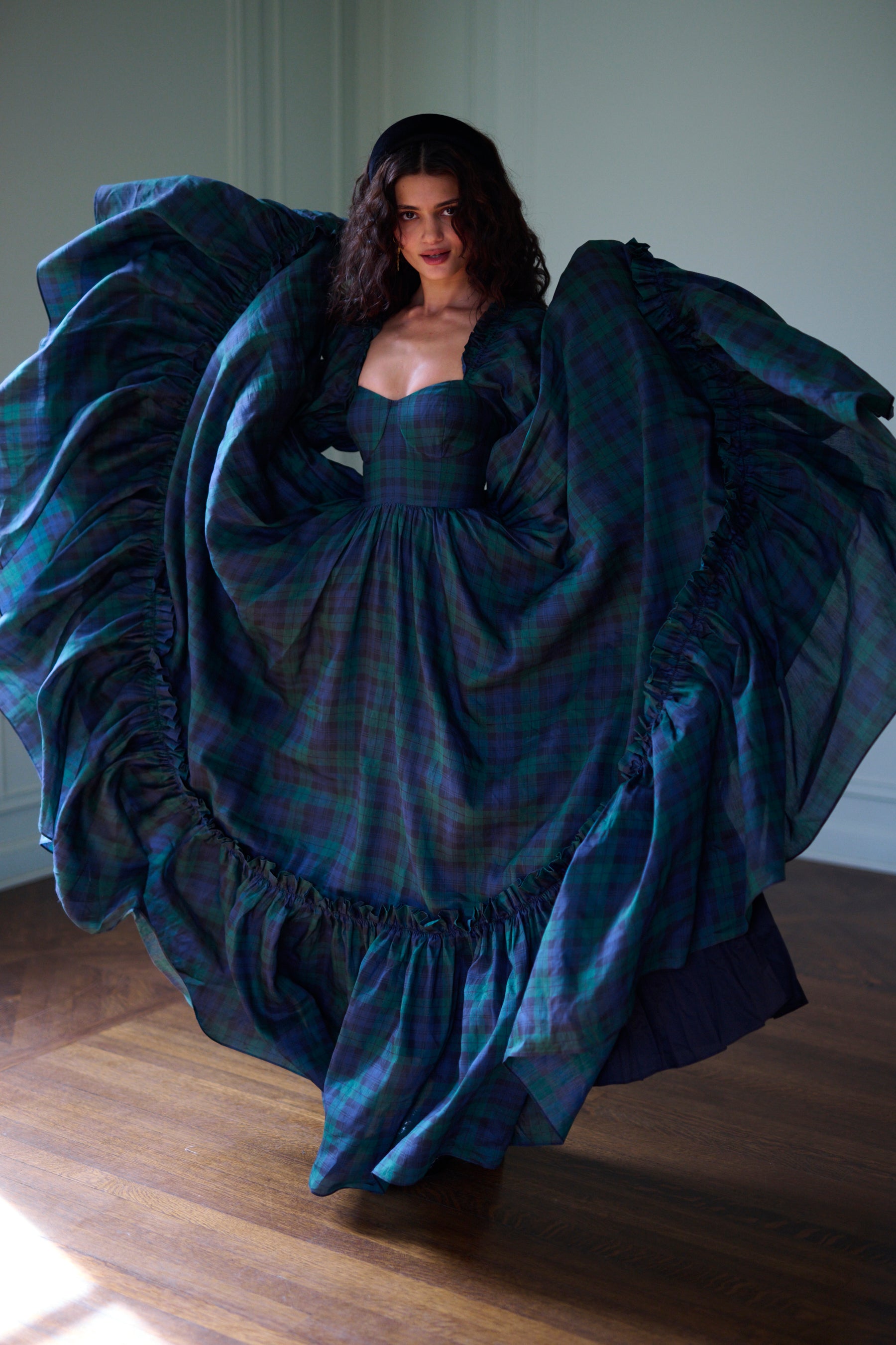 The Scotland Plaid Astronomers Gown – Selkie