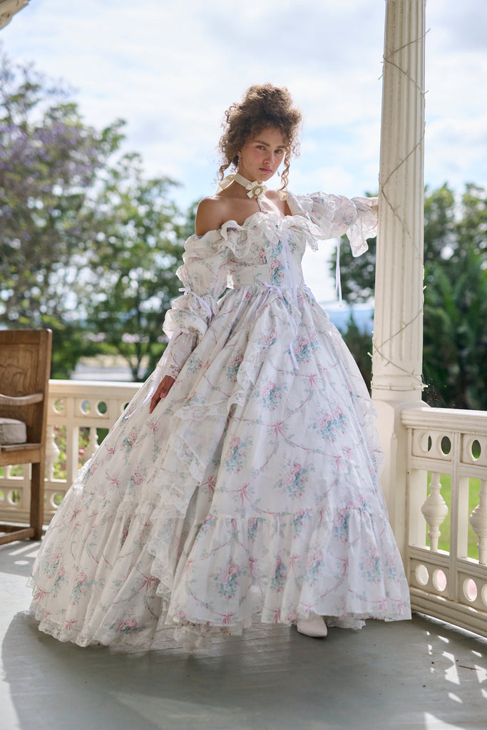 The Debutante Waltz Gown – Selkie