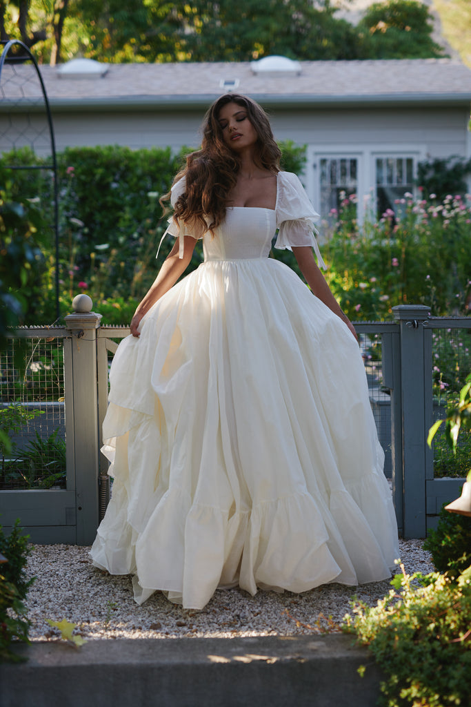 The Ivory Silk Organdy Fanfiction Bridal Gown – Selkie