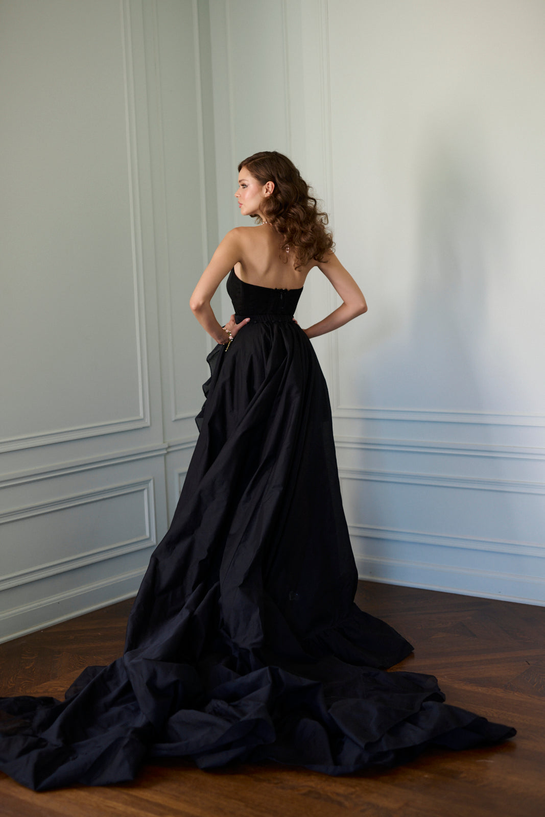 The Raven Duchess Tournure – Selkie